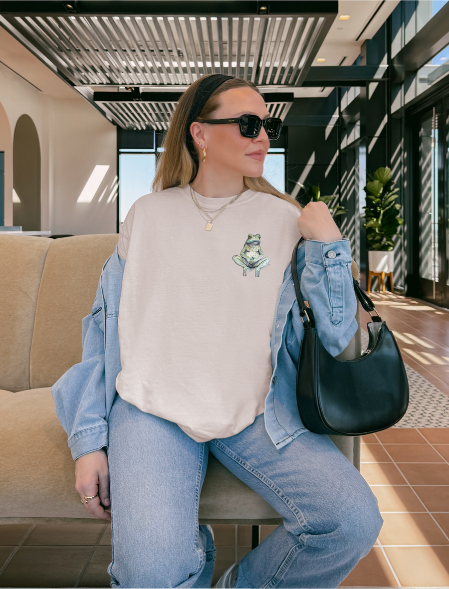Three Wise Frogs Tee