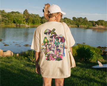 Three Wise Frogs Tee