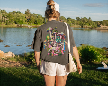 Three Wise Frogs Tee